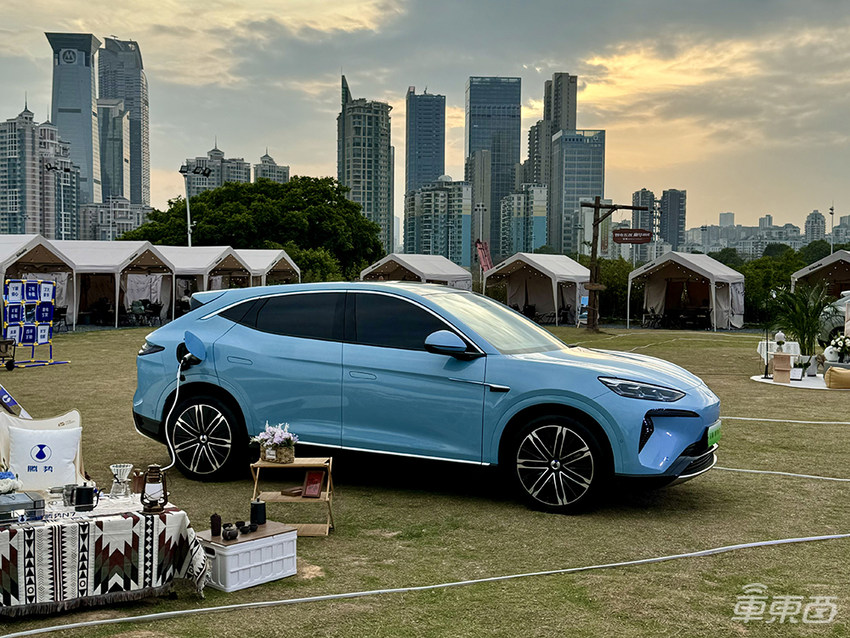 国仁对话腾势赵长江：腾势很快落地城市NOA，今年将推超豪华轿车