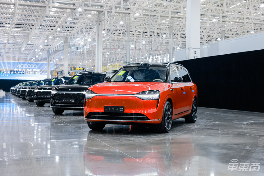 消费者用脚投票！问界新M7系列交付破20万辆，已成新一代国民SUV