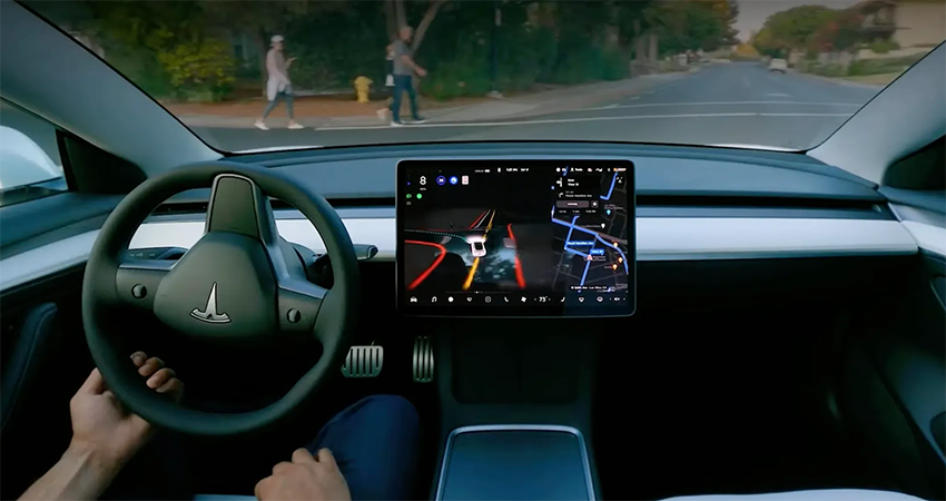 马斯克：年底FSD测试规模将达100万人，明年发布Robotaxi