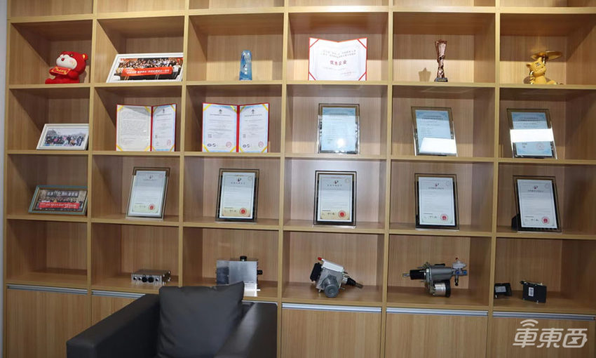 这个90后清华博士，让线控底盘“国产化”