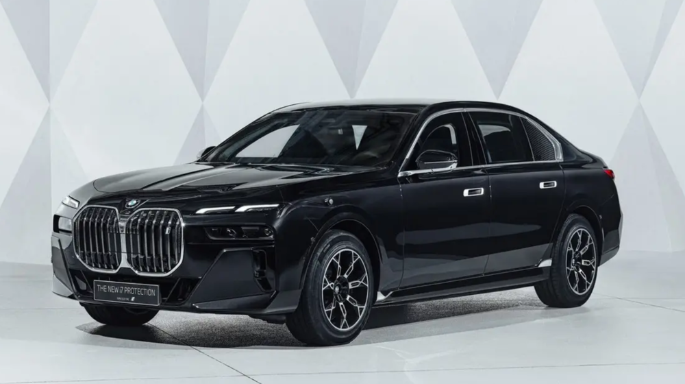 顶豪版101.8万！华为系最贵车开卖