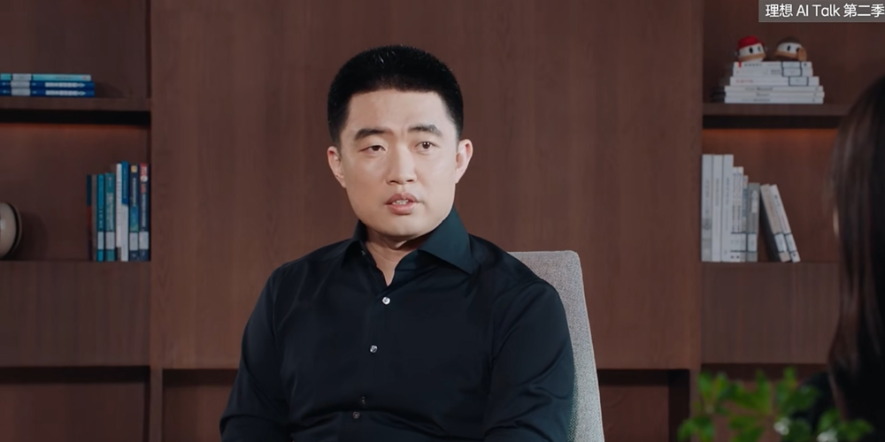 130天后李想再谈AI：评梁文锋两大“杀手锏”，拆解VLA如何炼成