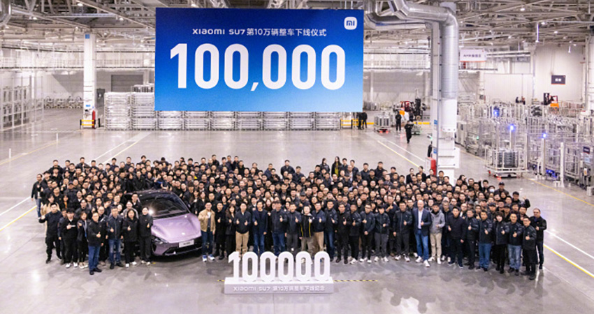 小米230天下线10万辆车!雷军学马斯克睡工厂,刷新车圈量产速度