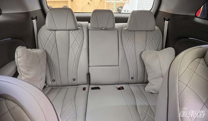 实探腾势门店：豪华车主扎堆看，比亚迪亲儿子突围高端