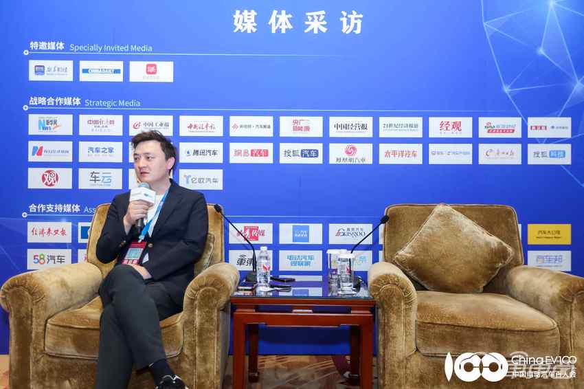 对话元戎启行周光:不能商业化的AI没有价值,正开发对标FSD V13架构产品