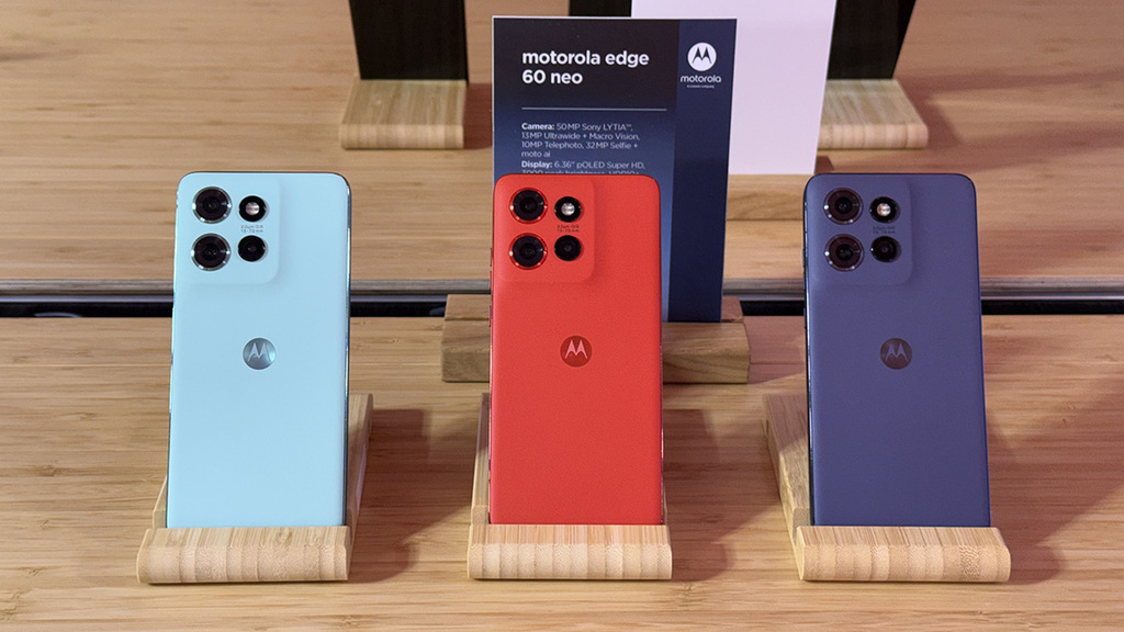 提前实现苹果创意?联想可摇头电脑底座等多款AI设备发布