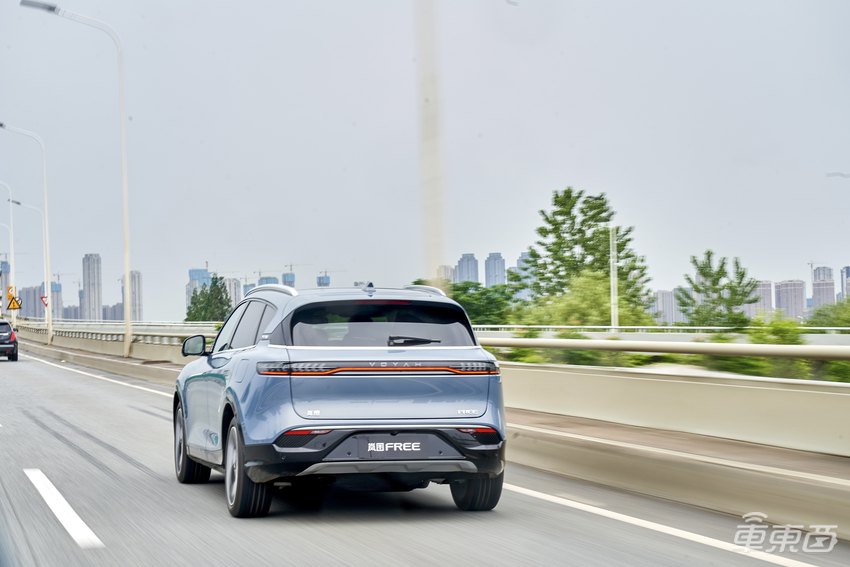 颜值爆炸动力强悍!30万买这台增程SUV不亏