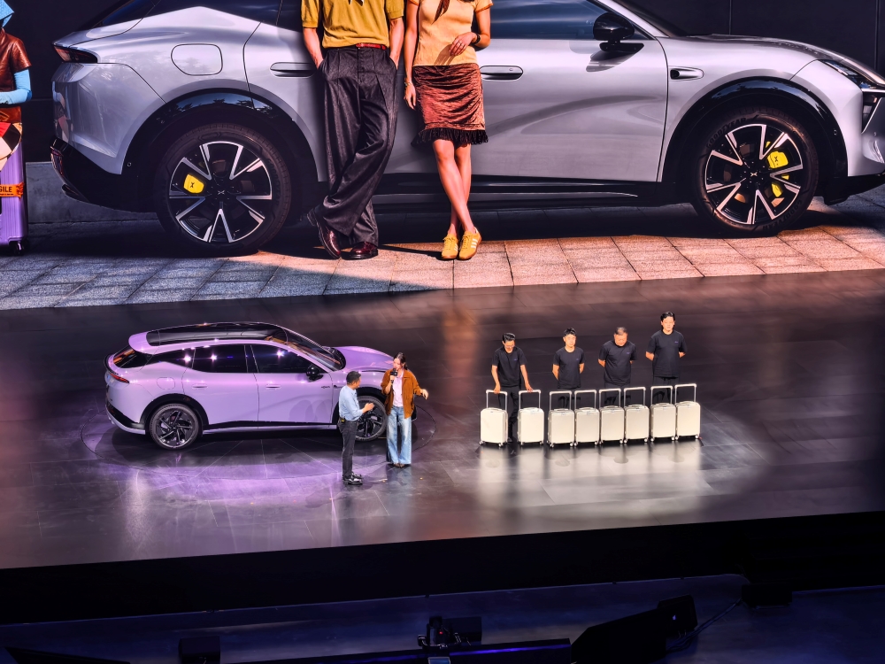 比预售便宜2万!小鹏新车限时13.98万开卖,再战Model Y