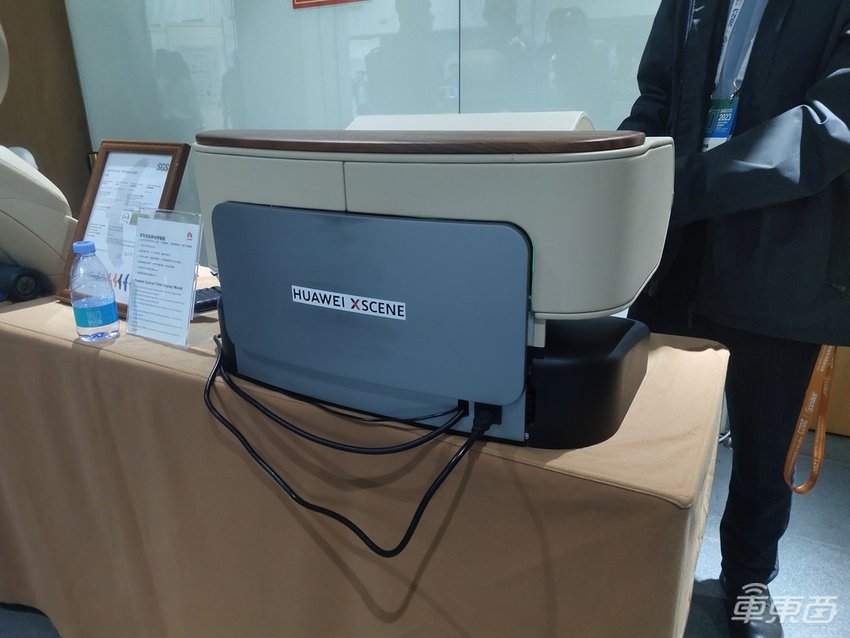 车载屏幕再进化，光场屏“黑科技”将电影院搬进车里