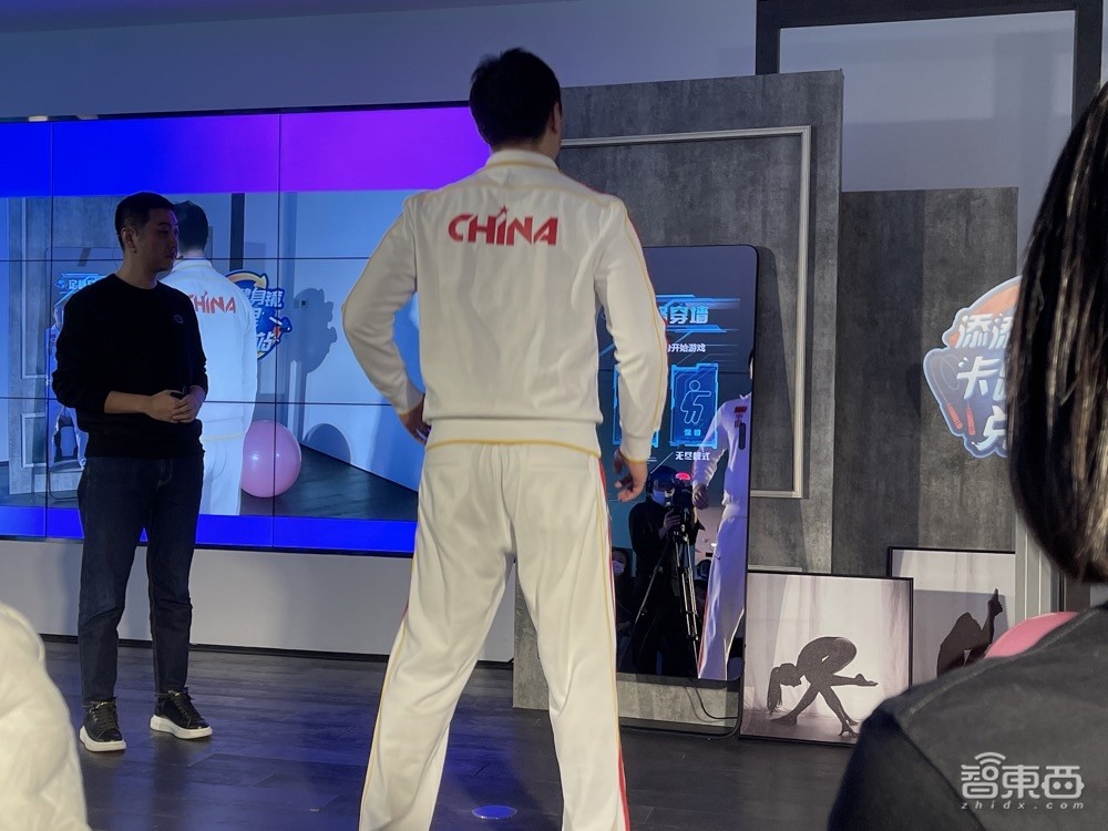 边照镜子边健身!小度添添智能健身镜发布,售价4699元