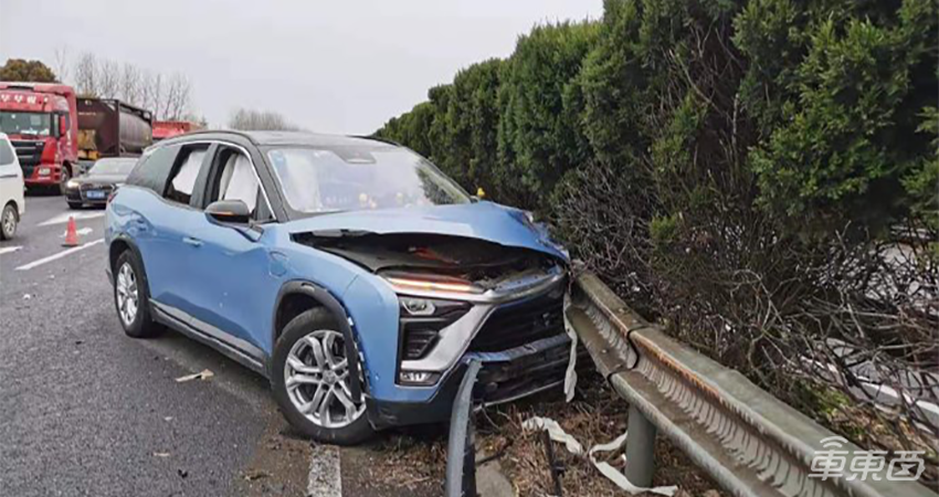 蔚来ES8开L2撞人又撞车，为啥装24个传感器都躲不开？