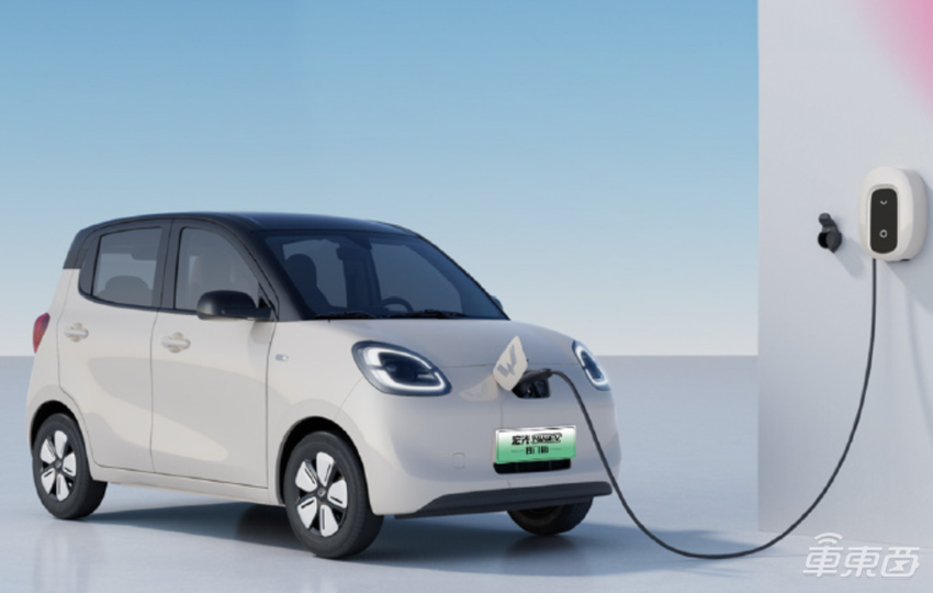 五菱宏光MINI EV新增四门版！全系支持直流快充，4.48万起售