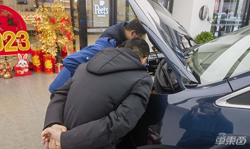 实探腾势门店：豪华车主扎堆看，比亚迪亲儿子突围高端