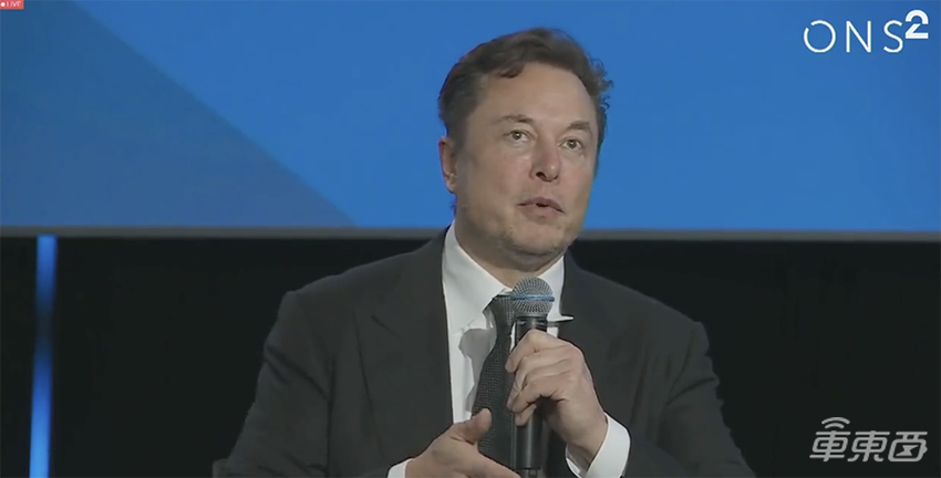 马斯克公布2022两大目标：年前在美推送FSD测试版，SpaceX飞船入轨
