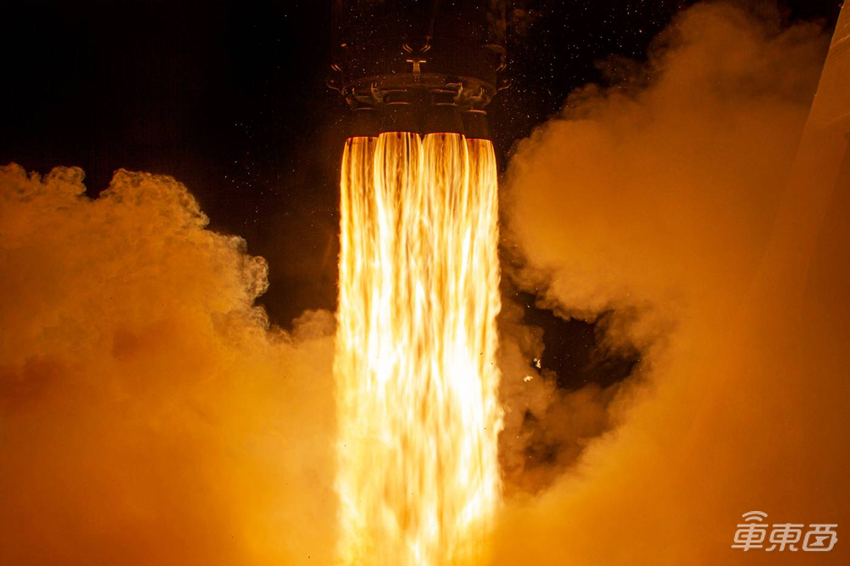 世界首富在马桶上统治华尔街？《时代》还原真实马斯克