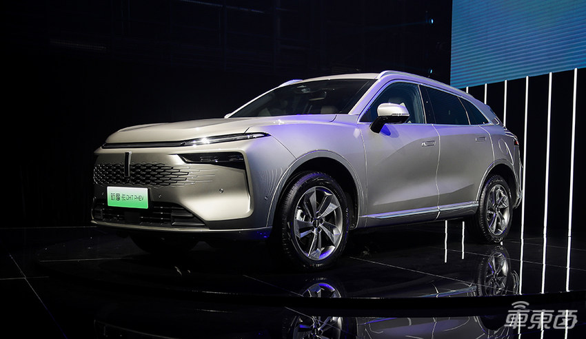 魏牌新摩卡DHT-PHEV正式上市：23.18万开卖、综合续航超1100km