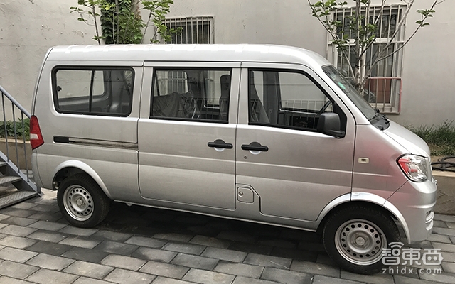 史上最“草根”自动驾驶团队:40人花400万造出三款无人车