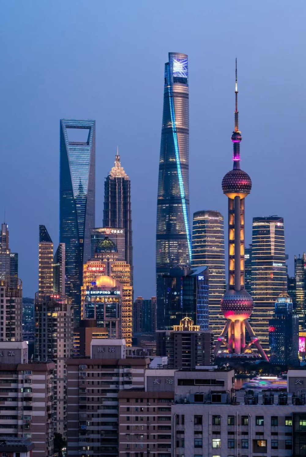 Nano Banana“终极玩法指南”上线！从合影到3D建模，AI作图“全能王”诞生