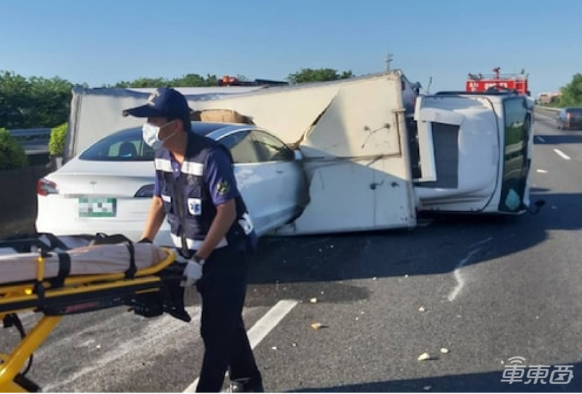 特斯拉在美调查升级：自动驾驶系统是重点，涉及83万辆车
