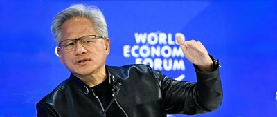 黄仁勋一句话，全球芯片股集体涨停