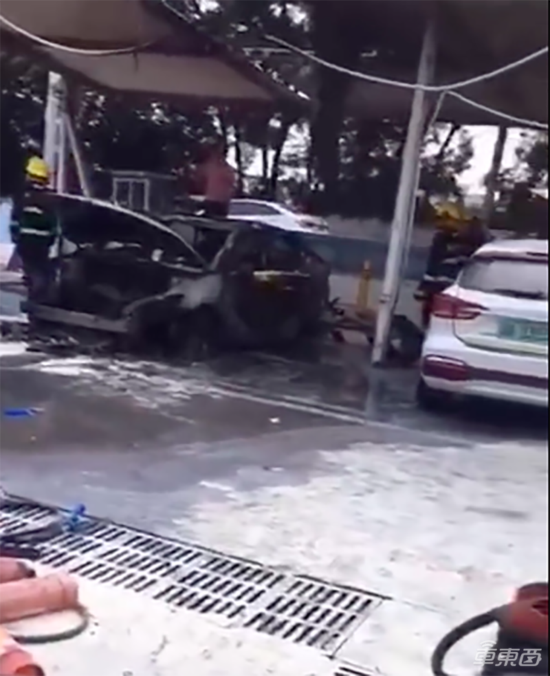 突发!比亚迪秦Pro电动车深圳自燃,烧的只剩框架