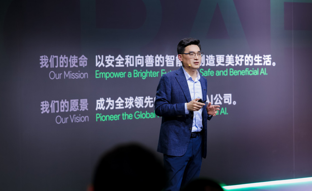 轻舟智航北京车展“放大招”！押注物理AI，大算力城市NOA、世界模型、Robotaxi都来了