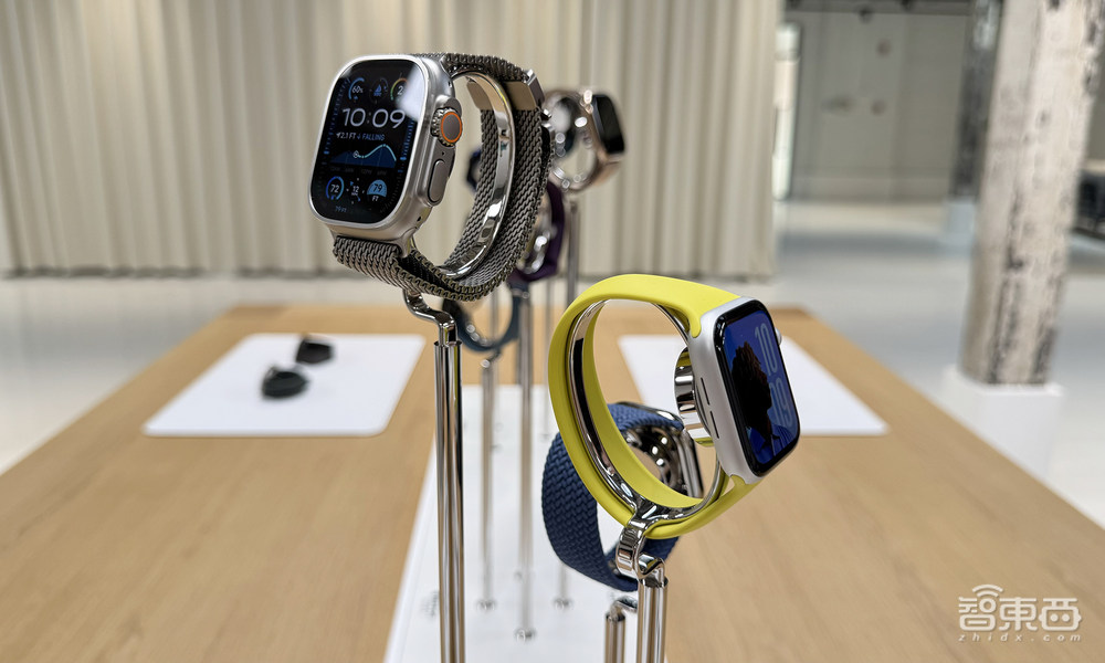 刚摸完苹果iPhone 16系列和手表耳机新品,真机和看图真不一样