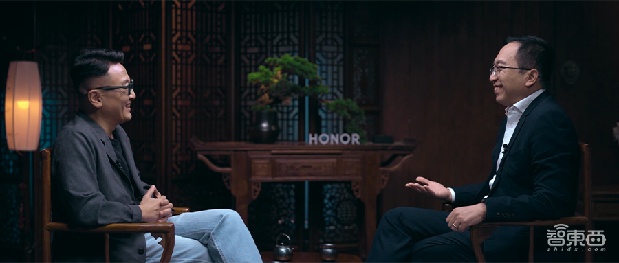 AI OS时代来了!国产操作系统换道超车,颠覆人机交互范式