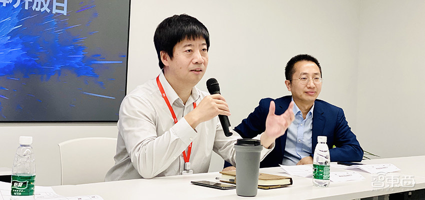 从十几人到两万人,雷军怎样把技术立业刻在小米基因里?