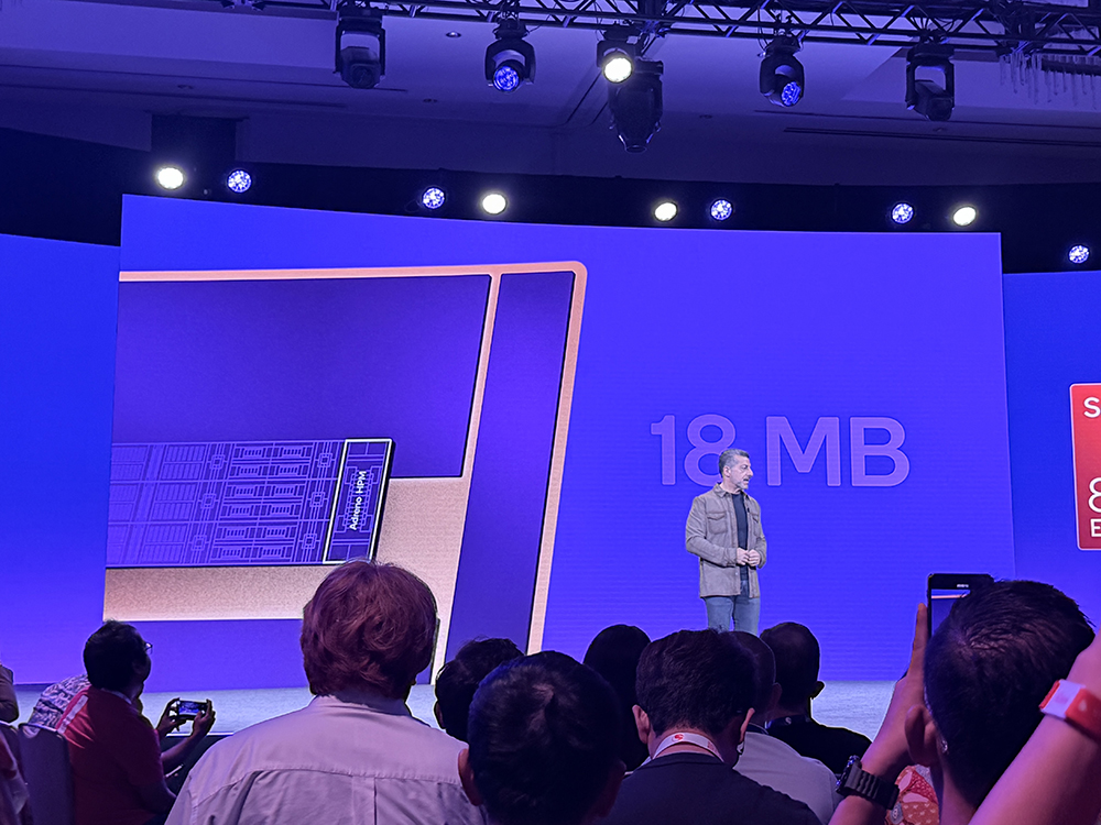 刚刚,高通掏出旗舰芯片王炸,小米今晚抢首发,PC芯80TOPS算力飙涨