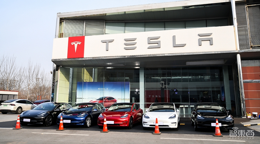 Model 3国产版32.8万开卖！续航460公里 定金2万