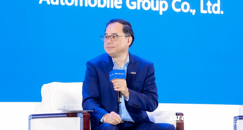 引望高管喊话没有智能万万不能！朱华荣再提反内卷，车圈大佬重庆激辩