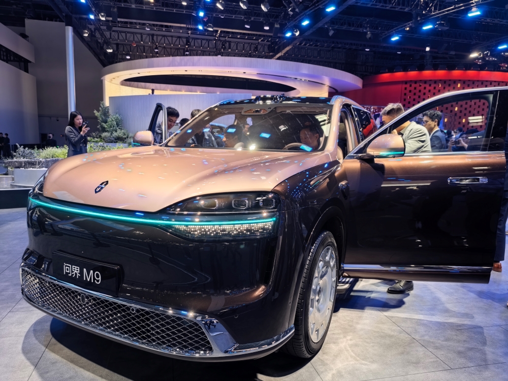 史上最大北京车展开幕！车企狠卷大三排SUV，舱驾融合、Agent上车成新趋势