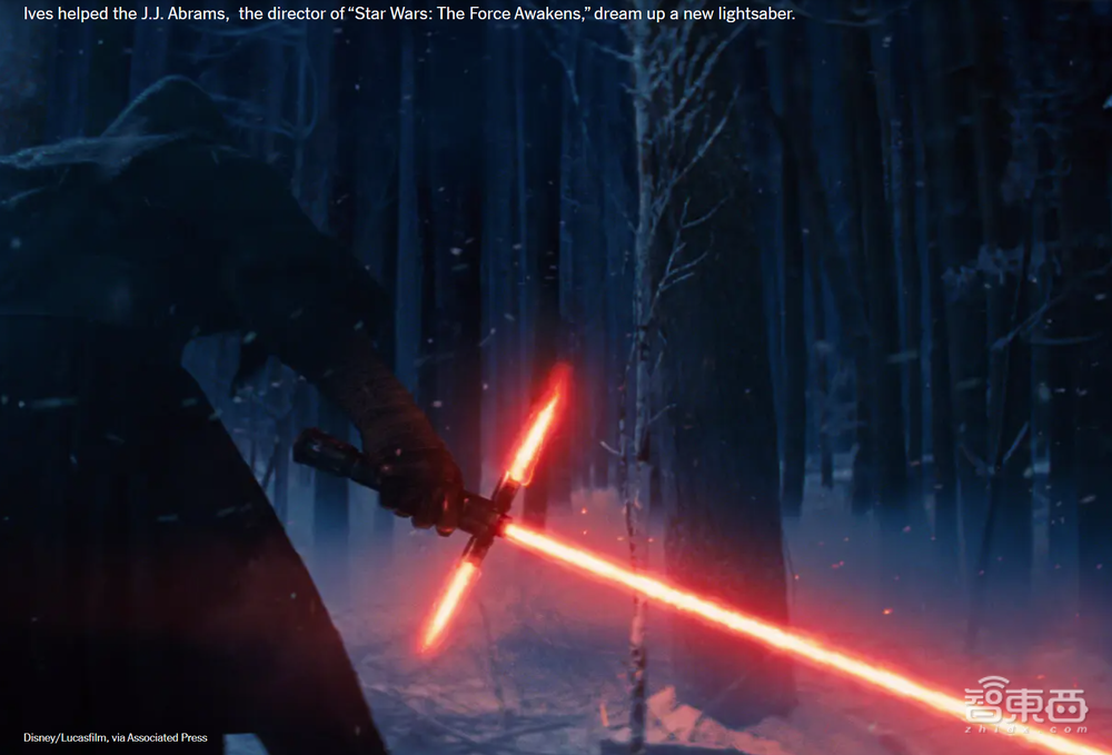 苹果设计传奇人物Jony Ive透露创业进展，确认与OpenAI合作AI硬件，今年有望筹资10亿美元