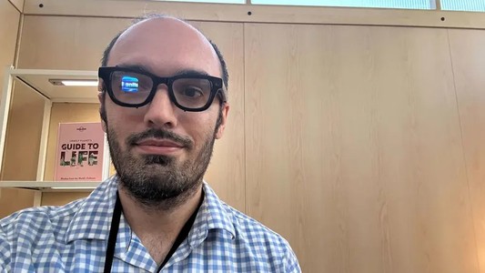 谷歌XR眼镜上手体验:理论上已具备全天佩戴潜力