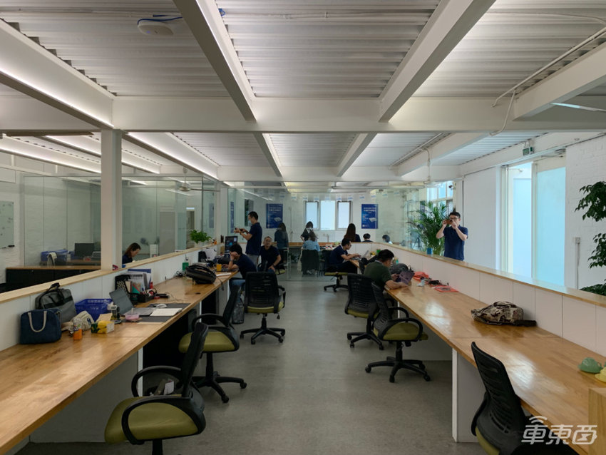 云驰未来发布L3000车载中央网关 搭载5G模组 已小规模量产