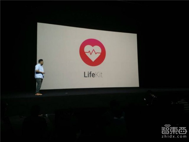 魅族打造智能生态 发布魅蓝手机售价699元