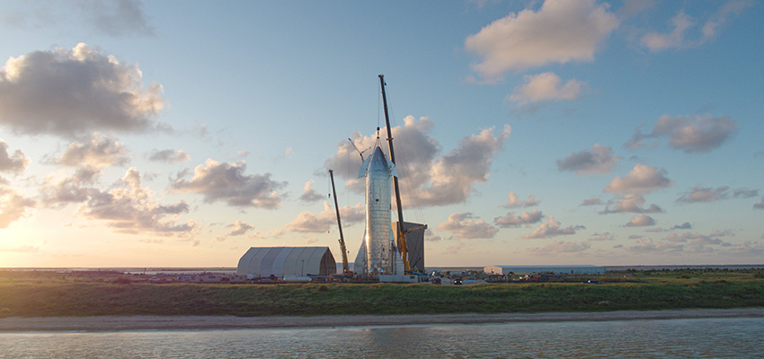 马斯克亮出全新太空飞船！要带100人飞去火星建基地