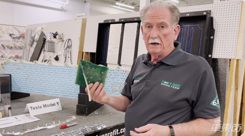 外媒实拆得州产Model Y：座椅中控都在电池上，但重量大幅降低