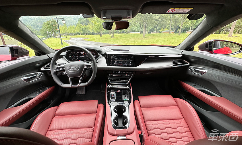试驾奥迪e-tron GT：是少数人的大玩具，但真的好玩