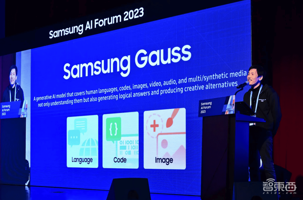 手机大模型之战,只差苹果了