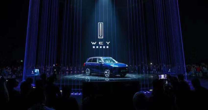 魏牌蓝山27.38万起售，“明抢”理想L8市场