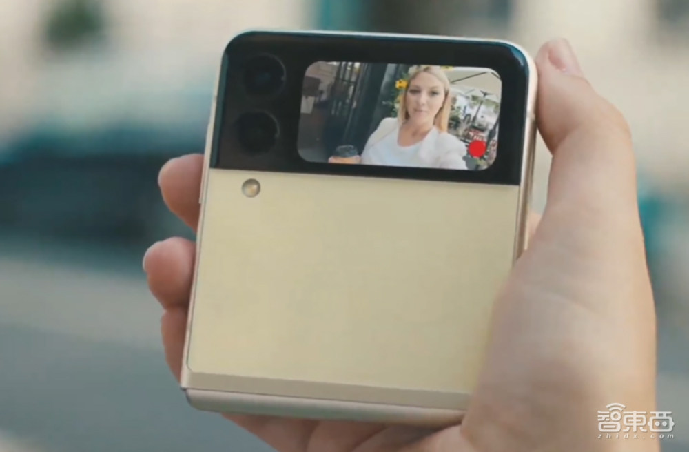 掌门人出狱在即,三星发防水折叠屏旗舰,首秀屏下摄像技术