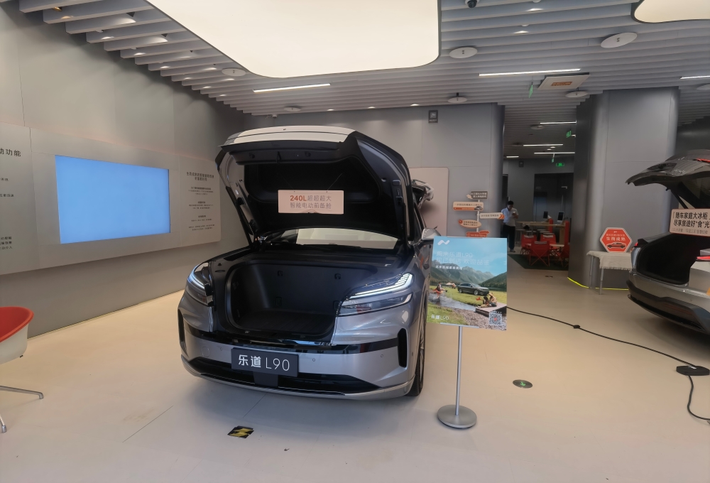 线下实探理想i8与乐道L90:销售互放狠话,一周后亮底牌