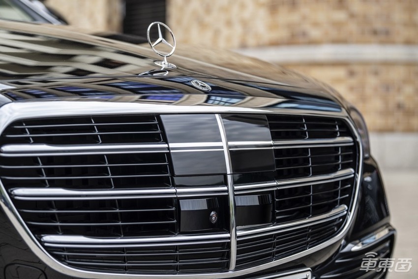 奔驰L3试乘:路上越堵越好用,但跟车距离太吓人