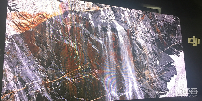 年轻人的第一台“哈苏”！大疆Mavic2系列折叠无人机发布