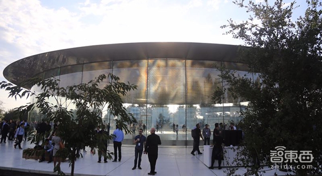 史上最贵 地表最强iPhone X发布 领先全球十年!