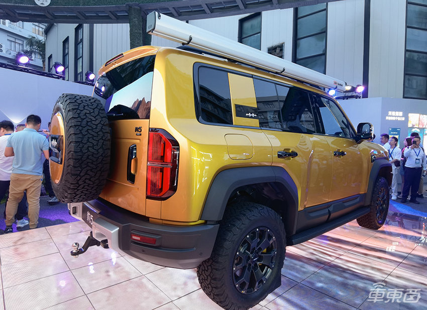 方程豹连发三款车,首搭DMO混动系统,强势杀入硬派越野车市场