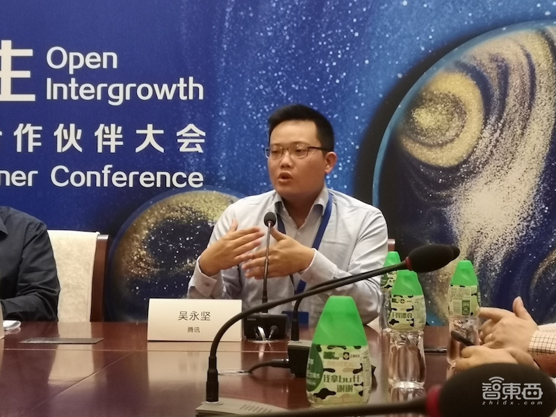 对话 | 连发三款AI硬件背后，是腾讯优图的克制与野心