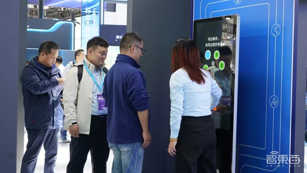 「裝備大模型化」落地破圈！AI技術(shù)的一次自證與他證